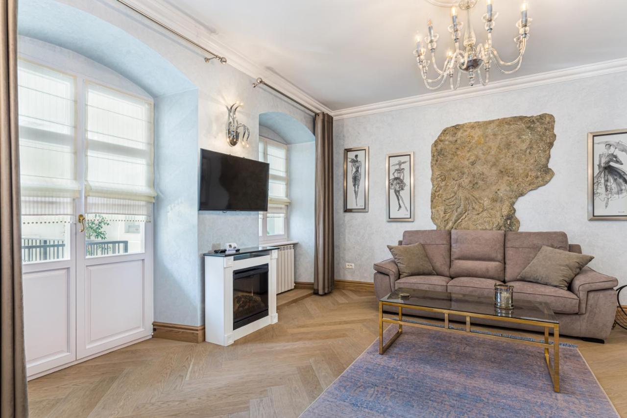 Krone Apartment Brasov Exterior photo